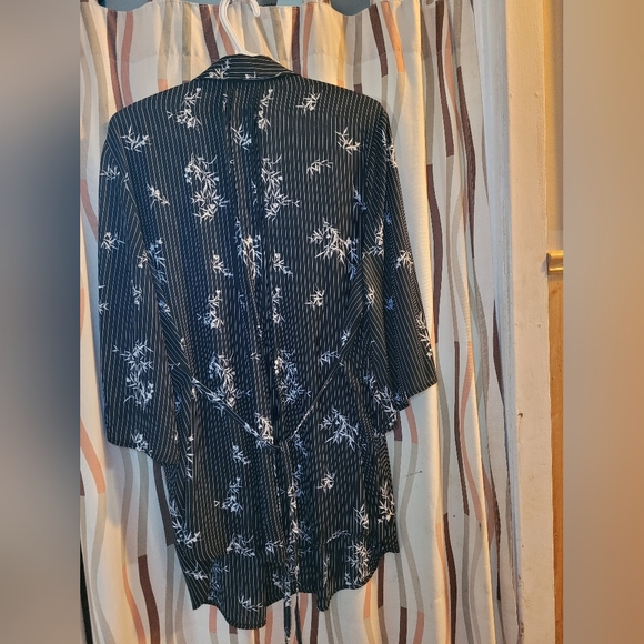 Penningtons - In Every Story Pintuck blouse with tie back - Picture 2 of 3